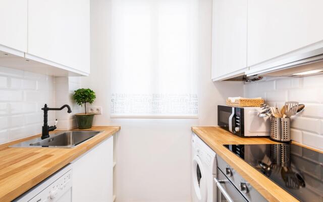 2 BD apartment next to Atocha train station. Atocha