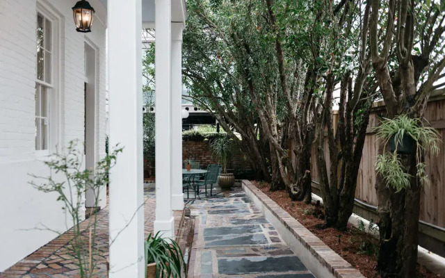 Henry Howard Hotel