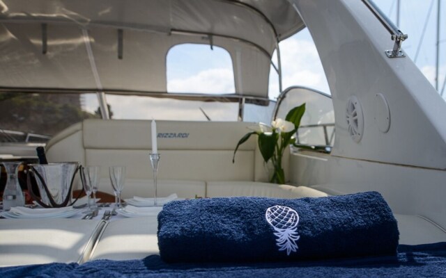 Amalfi Floatel