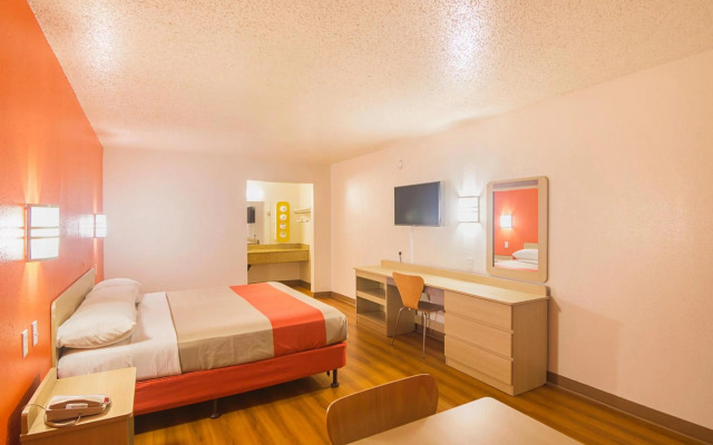 Days Inn by Wyndham Dayton South