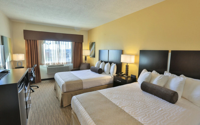 Best Western Plus The Four Corners Inn