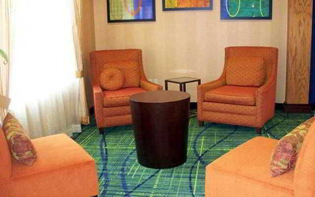 Comfort Inn & Suites South Akron