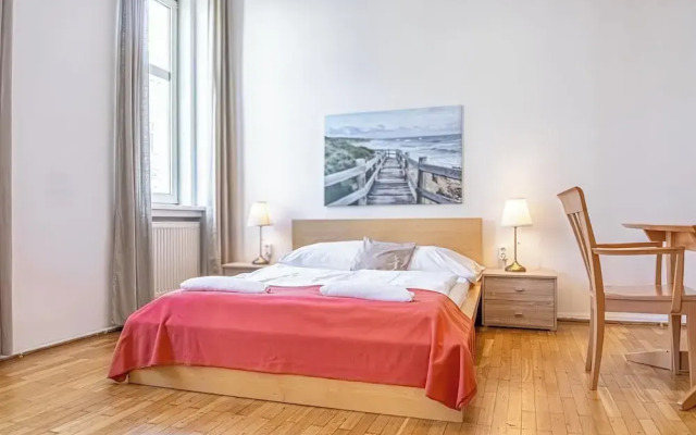 Affordable 2BR Apt Long Stay Stadthalle