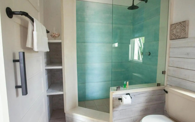 Kokomo Beach Suites
