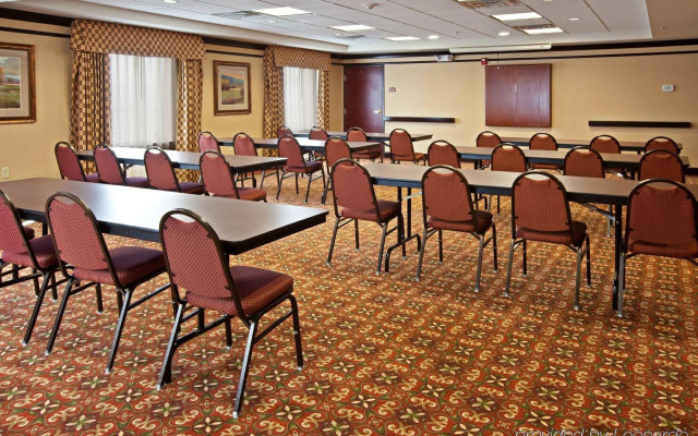 Holiday Inn Express Vincennes by IHG