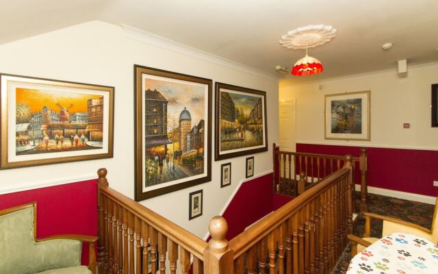 Augusta Lodge Guesthouse