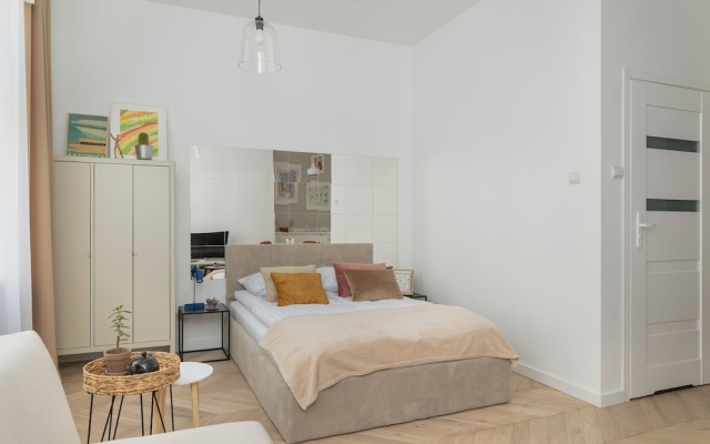 Comfy Apartment Opolska by Renters