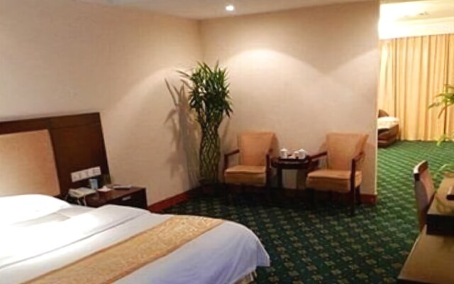 Huadong International Business Hotel