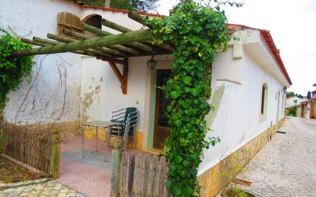 House With 2 Bedrooms in Porto de Mós, With Wonderful Mountain View, P