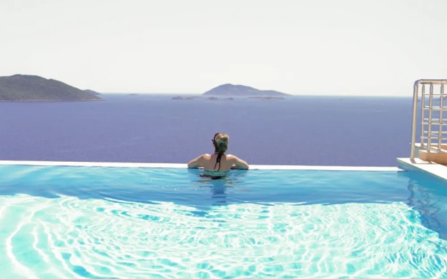 Blue Island Luxury Hotel - Adults Only