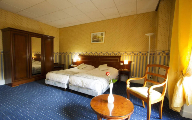 Brit Hotel Roanne - Le Grand Hotel