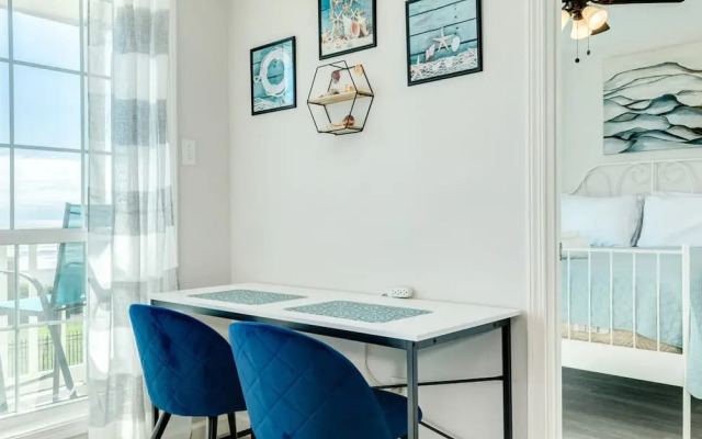 Seaside and Breezy Condo at the Victorian