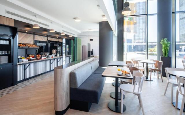 B&B HOTEL Paris Porte de Bagnolet