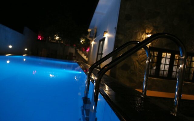 Villa Pinnawala & Restaurant