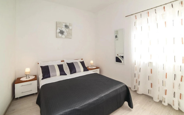 Nice Home in Kastel Sucurac With Wifi and 3 Bedrooms