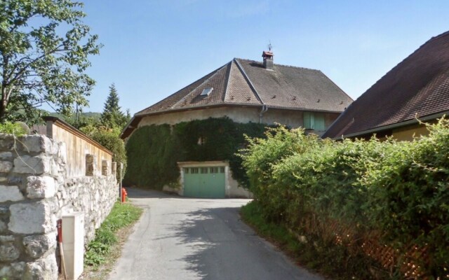 House With 5 Bedrooms in Verthier Doussard, With Wonderful Mountain Vi