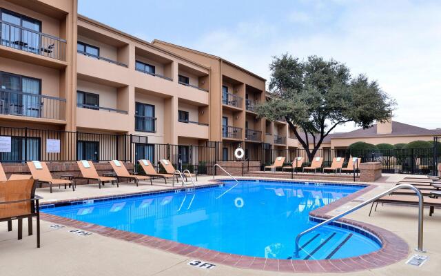 Courtyard by Marriott Dallas Northwest