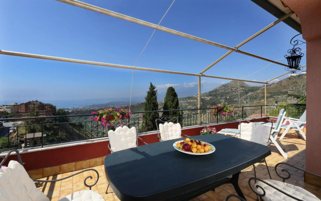 Terrazza Sull'Etna Holidays Apartment