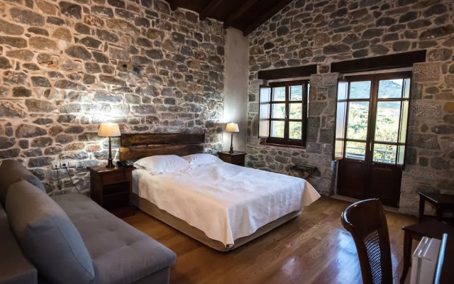 Xemoni Hotel