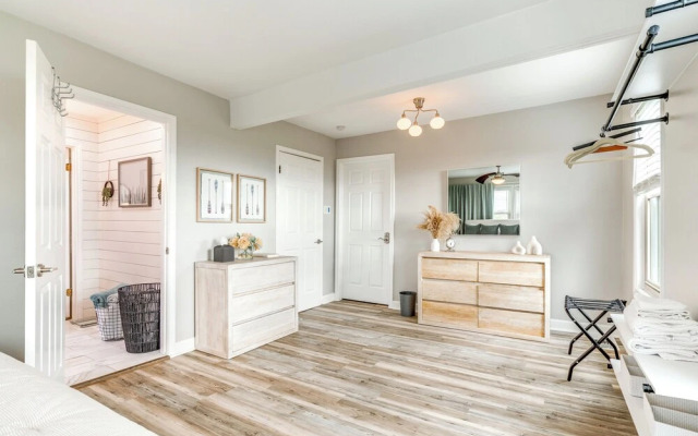 Near Lake Travis - Home W/ Decks & Yard!