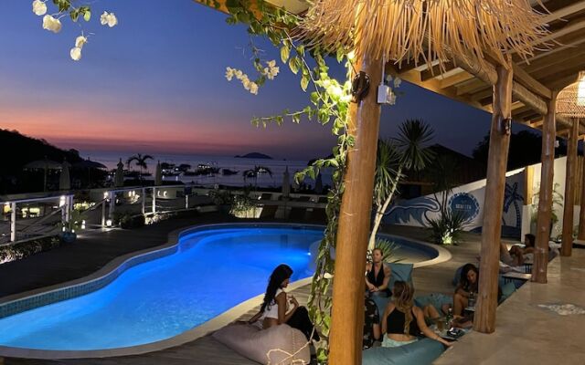 Seaesta Komodo Hotel & Hostel