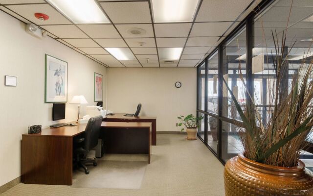 Red Lion Hotel & Conference Center Cheyenne