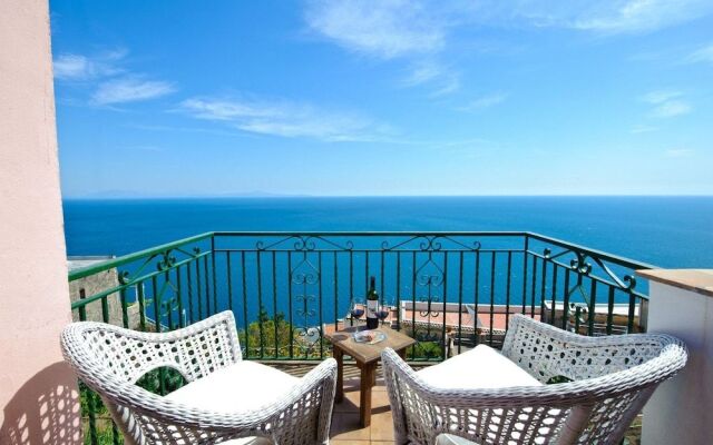Casale Fralisa - Marvelous Terrace and hot tub With sea View