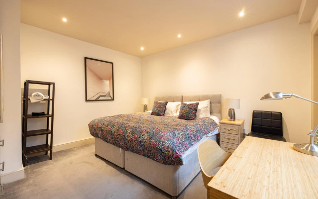 Niru 5-Star Hidden Secret on Earl's Court