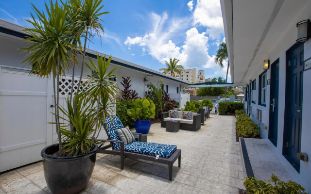 Hollywood Beach Suites