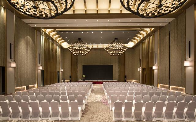 Crowne Plaza Qingdao Oriental Movie Metropolis by IHG