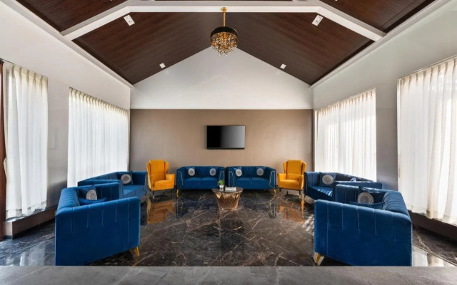 Paramount Riverfront Resort & Spa