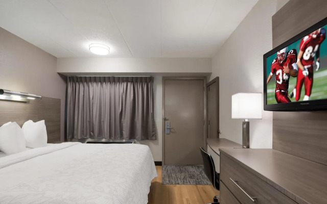 Red Roof Inn PLUS+ Chicago - Naperville