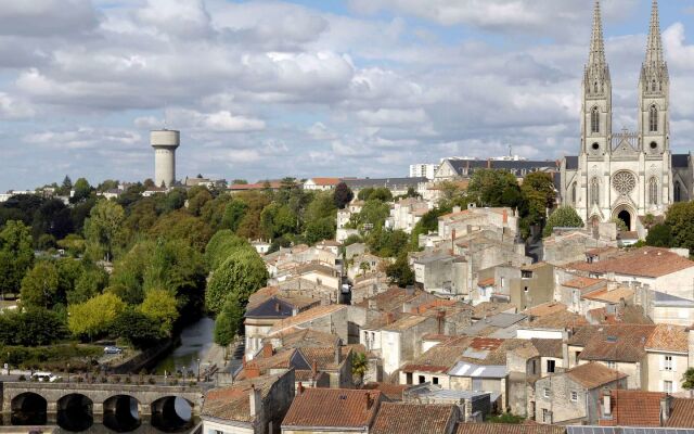 Ibis Budget Niort Est La Crèche