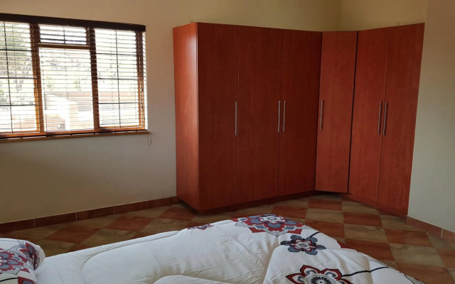 Hornbills Rest Country Home