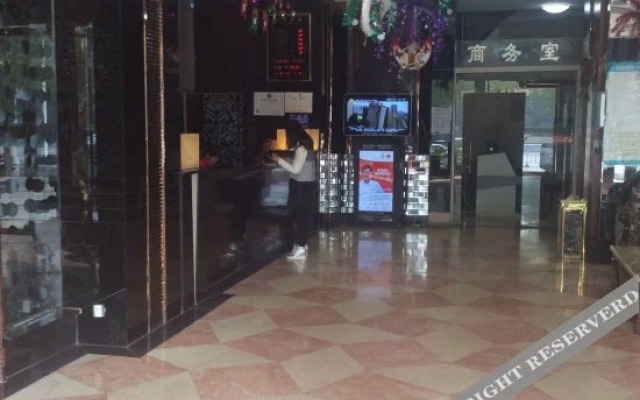 Phoenix Holiday Hotel