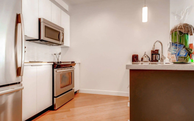 Global Luxury Suites at The Financial District