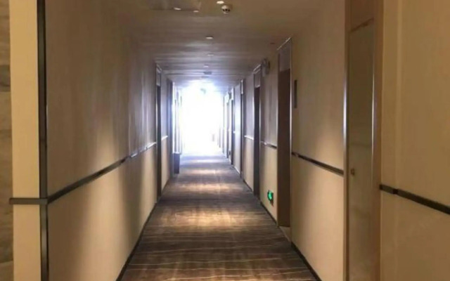 City Comfort Inn Hotel (Hechi Chengdong)