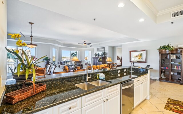 Harbor Landing 201a 3 Bedroom Condo by RedAwning