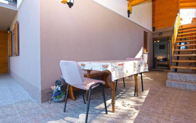 Apartment Lovre 1605