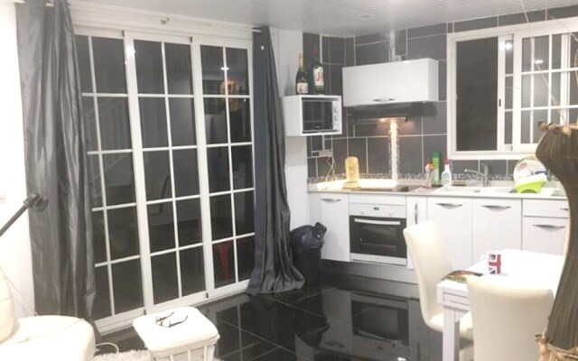Apartment With in Sainte Rose With Pool Access Furnished