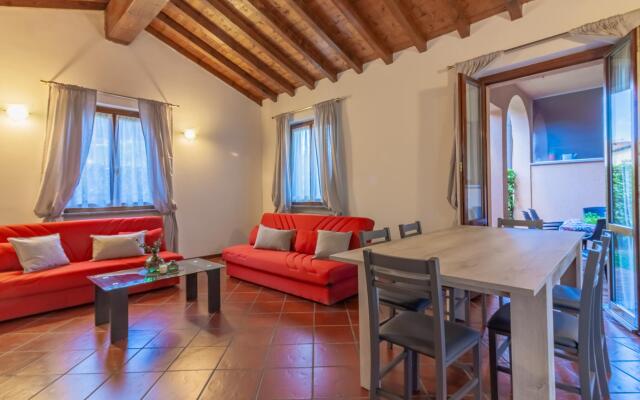 Ca' Mia in Menaggio with 3 bedrooms and 2 bathrooms
