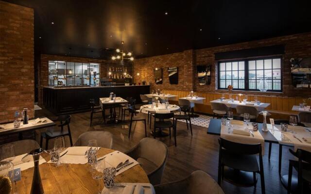 OPHELIA Lounge Restaurant Hotel