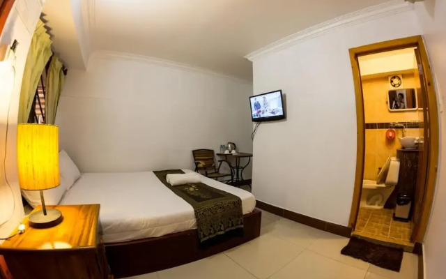 SKY Residence - 50m to Museum and Riverside