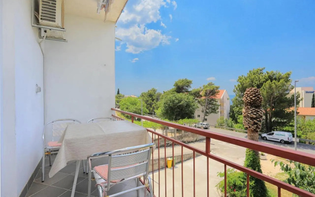 Apartments with a parking space Tucepi, Makarska - 2676