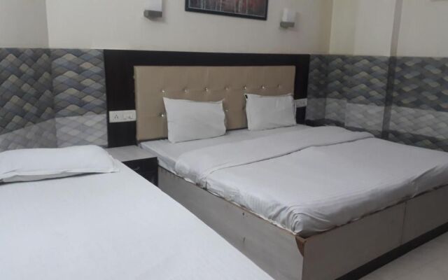 Fabhotel Sarwan