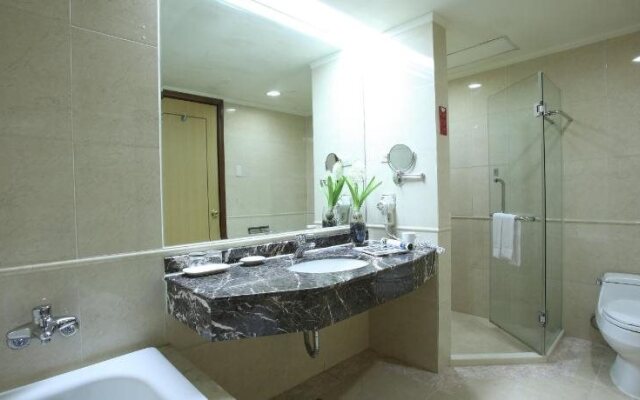 Hooyai Hotel