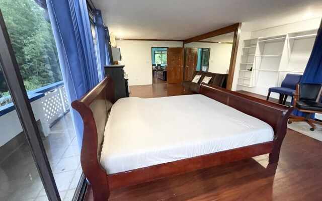 Captivating 1-bed House in Koror