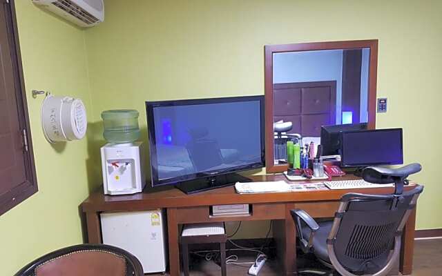 Plus Motel