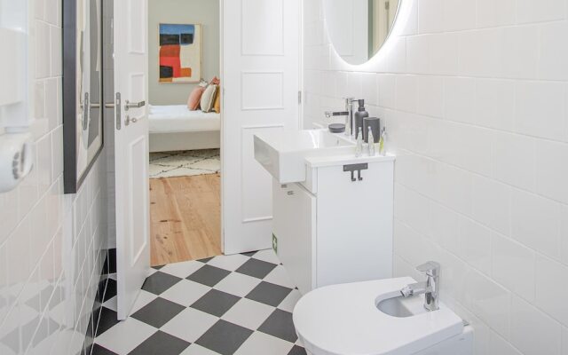 Liiiving in Porto - Art Design Apartment