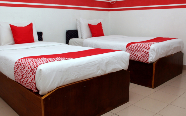Super OYO 1173 Mandyrin Hotel